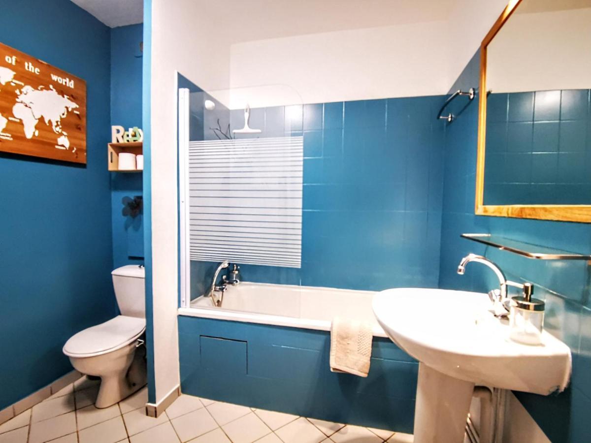 La Bulle Bleue - Parking-terrasse-aeoport-meet Blagnac